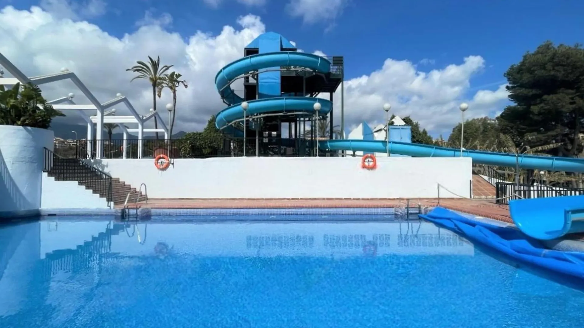 Apartment With Terrace And Sea Views Benalmadena Spain